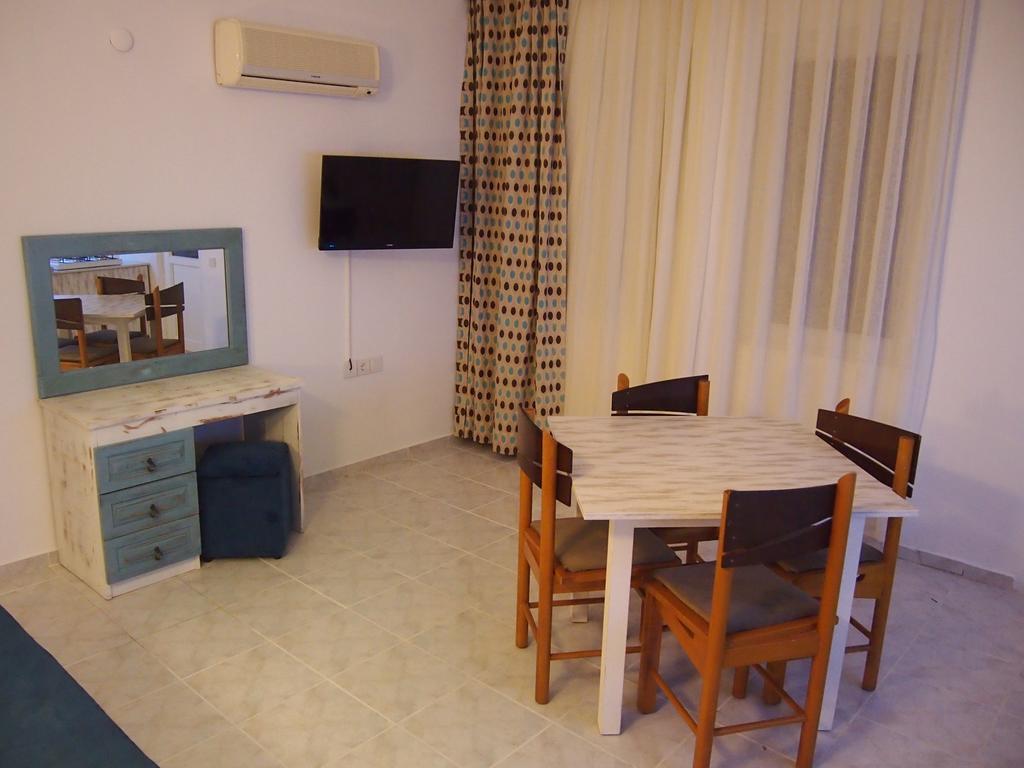 Ozcem Apart Aparthotel Fethiye Bilik gambar