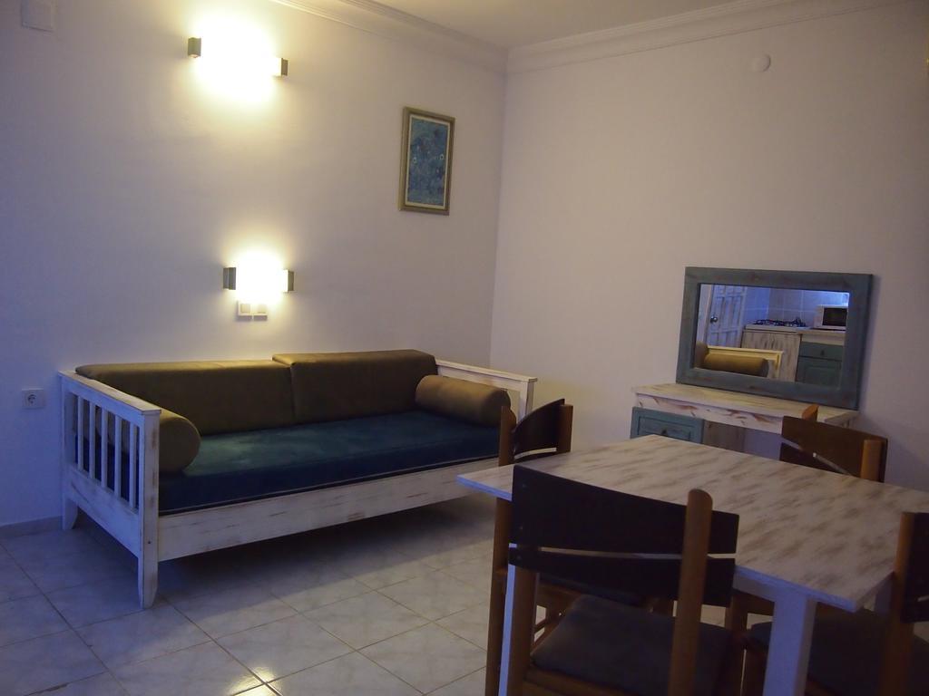 Ozcem Apart Aparthotel Fethiye Bilik gambar